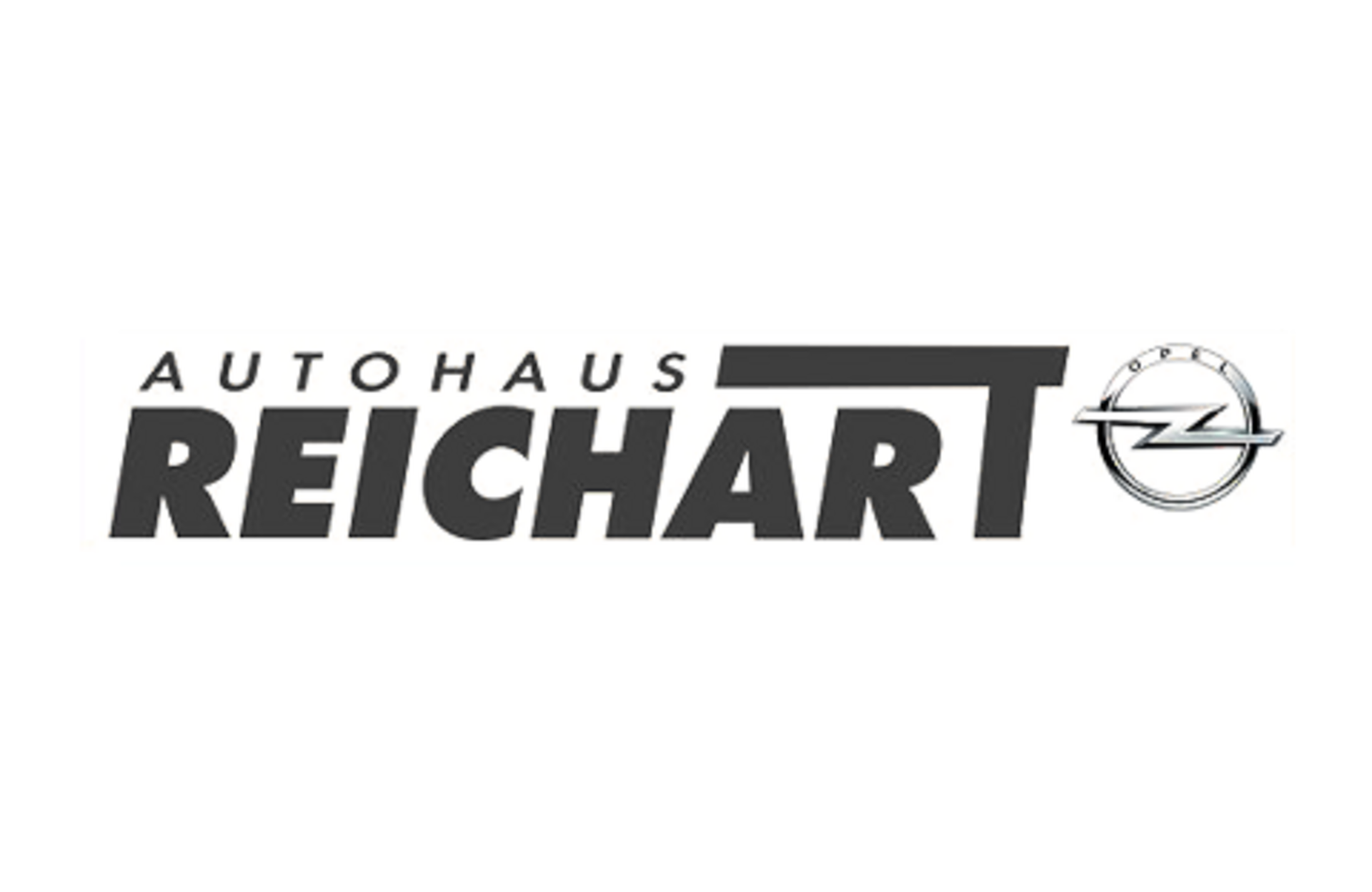 Logo des Autohauses Reichart mit dem Opel-Emblem und dem Schriftzug in Großbuchstaben.