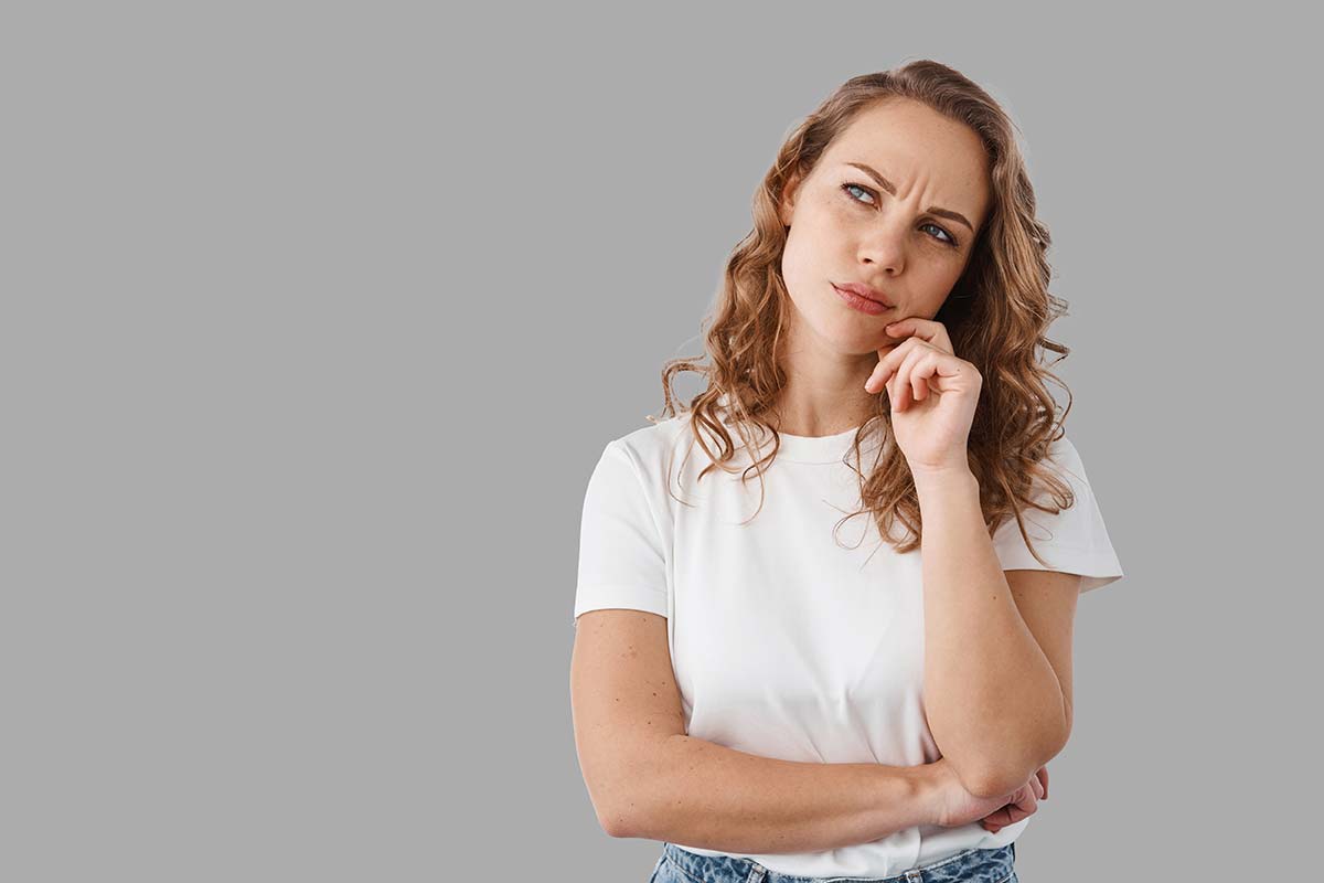 nachdenkliche-person-naehrstoffmangel